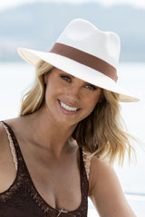 Salvador - Ivory/Spiced Rum