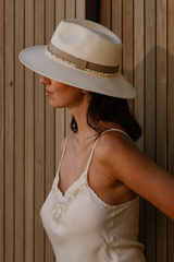 Nina Japanese Glazed Fibre - Ivory